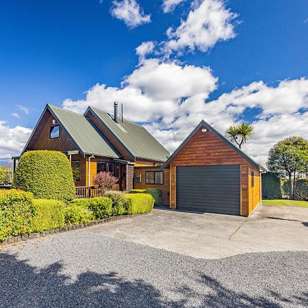 Rakau - National Park Holiday Home Exterior photo